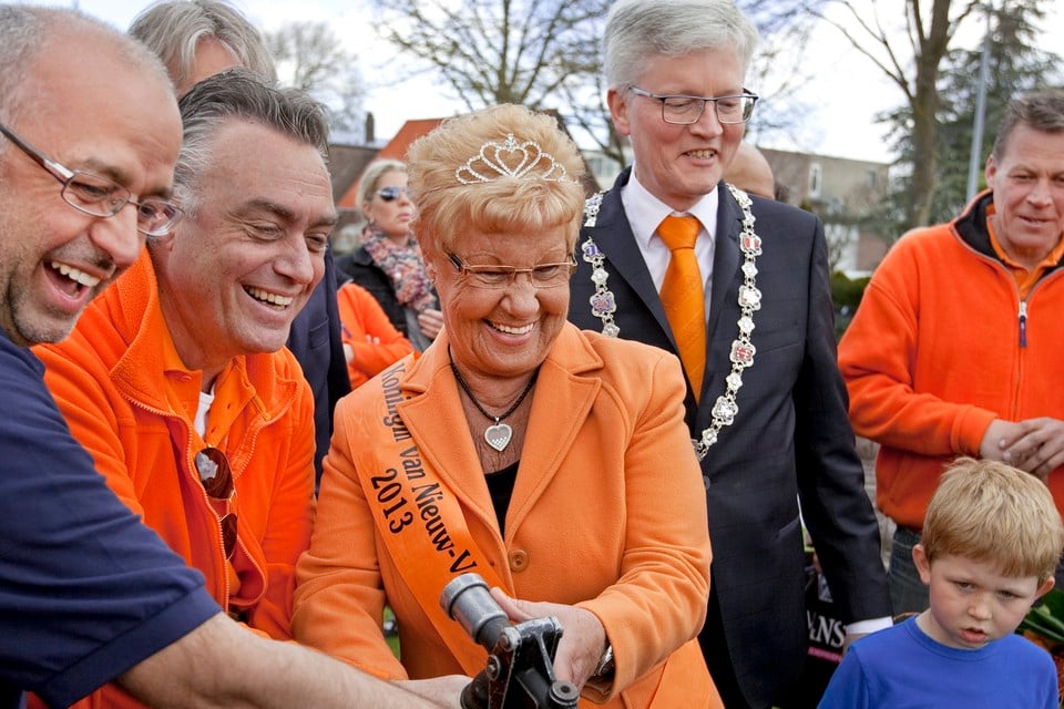 Koningin van Nieuw-Vennep 2013 Mien Potman.