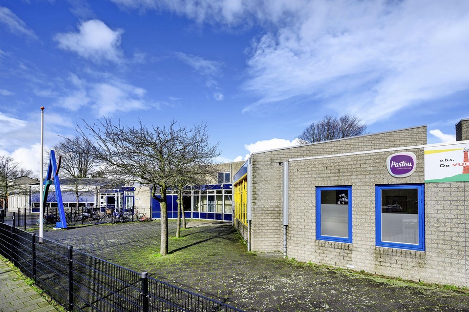OBS De Vuurtoren fuseert met De Pleiaden om te voorkomen dat de school dicht moet. De Vuurtoren sloot vorig jaar al de locatie Oost (op de foto).