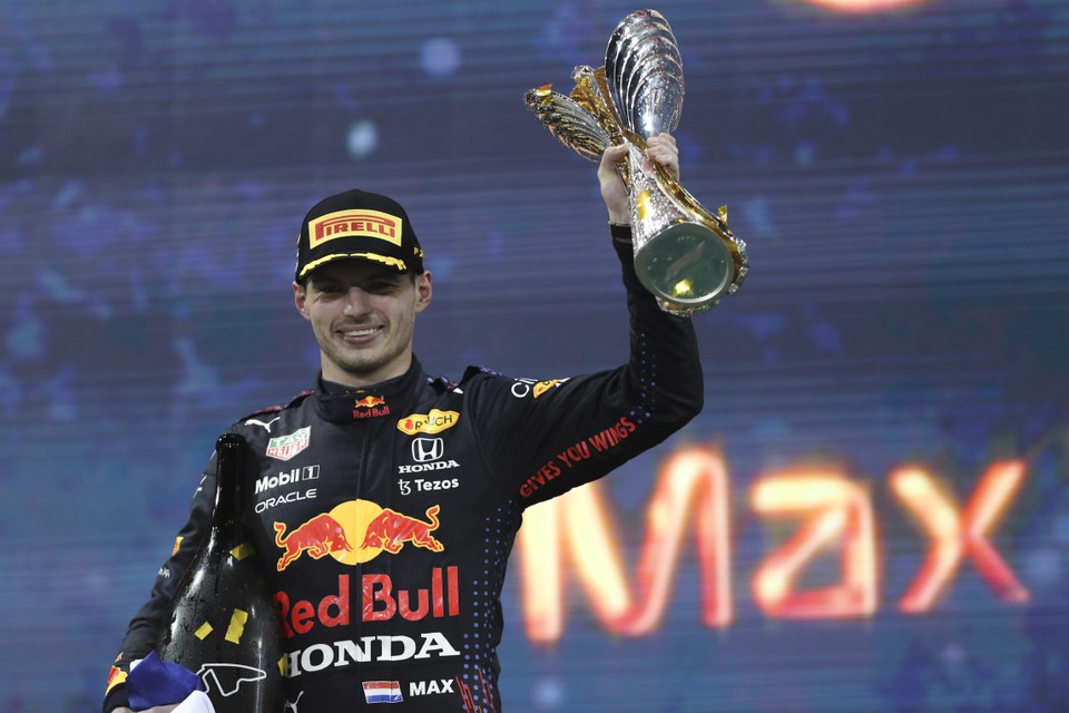Max Verstappen na de winst in Abu Dhabi (12 december 2021).