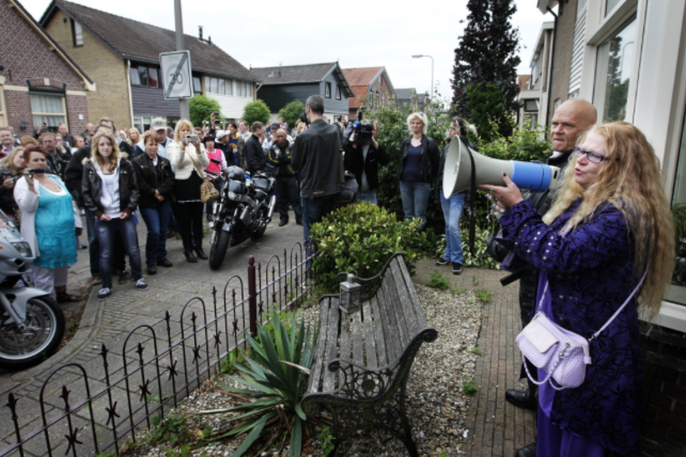 De verhuizing van pedofiel Marthijn U. vanuit Leiden, leidde in 2011 tot een protestactie in zijn nieuwe woonplaats Hengelo.
