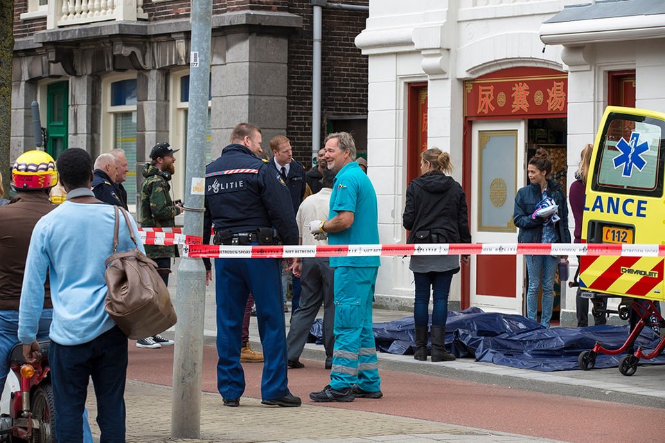 'Lijk' op Zijlweg Haarlem leeft nog. Foto Michel van Bergen
