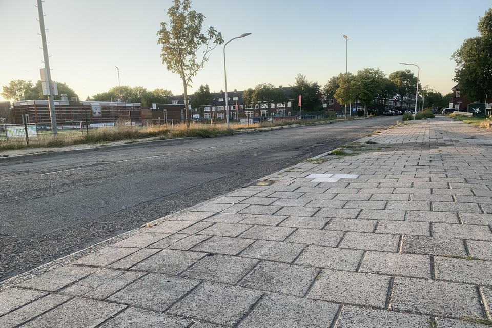 De Jan Haringstraat bij de korfbalvelden van Rapid en HKC Haarlem.