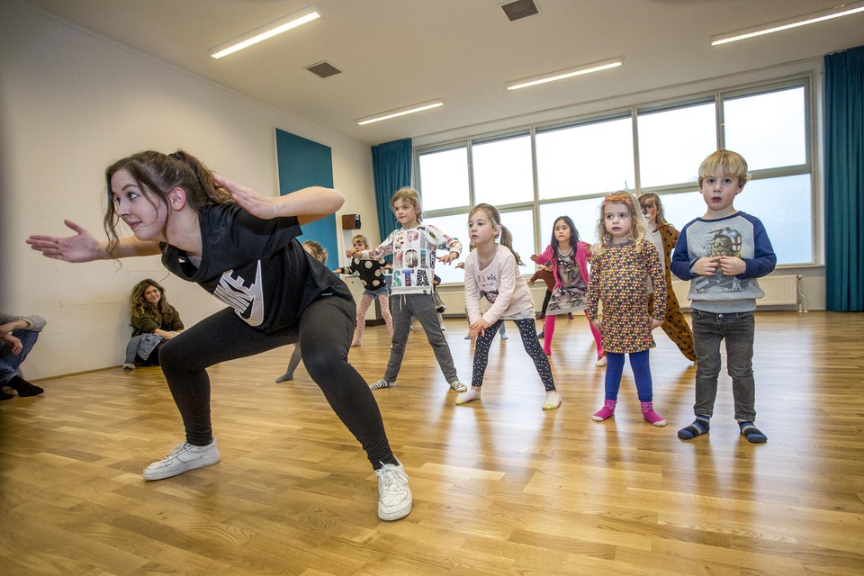 Met streetdance kun je op je zesde of zevende heel goed beginnen bij Dans & Balletstudio Jolein aan de Hart Muziekschool.