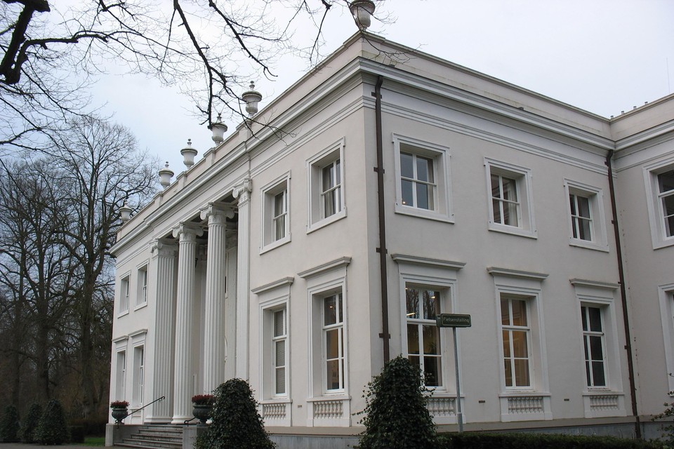 Het gemeentehuis van Bloemendaal.