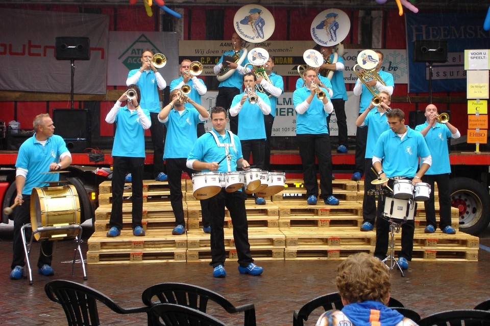 De Stropers op het blaaskapellenfestival ’Dollen tussen de bollen’ in Noordwijkerhout.