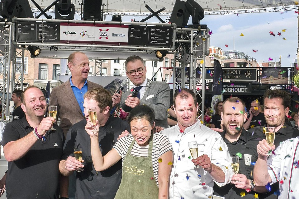 Burgemeester Jos Wienen bij de opening van het festival Haarlem Culinair 2017, in voor de evenementenbranche betere tijden.