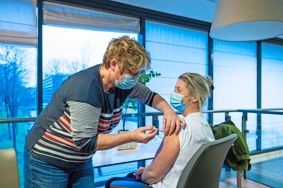 De eerste vaccinatie in het Spaarne Gasthuis was in januari.