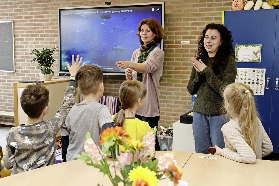 Elders in het land, zoals op de Waterinkschool in Soest, wordt al aan Oekraïense kinderen les gegeven.