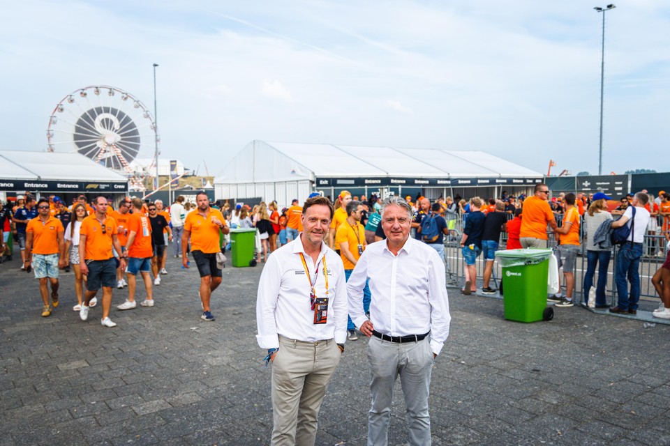 Dutch Grand Prix-directeur Robert van Overdijk en burgemeester David Moolenburgh bij het circruit.