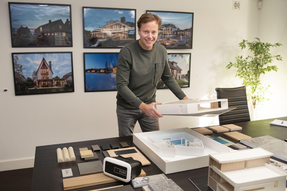 Maxim Winkelaar in zijn kantoor in Hilversum.
