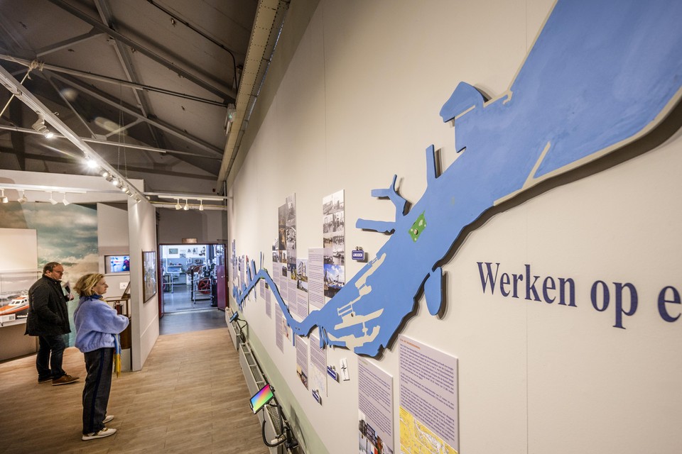 De expositie is te vinden in de Loodsenzaal van het Zee- en Havenmuseum.