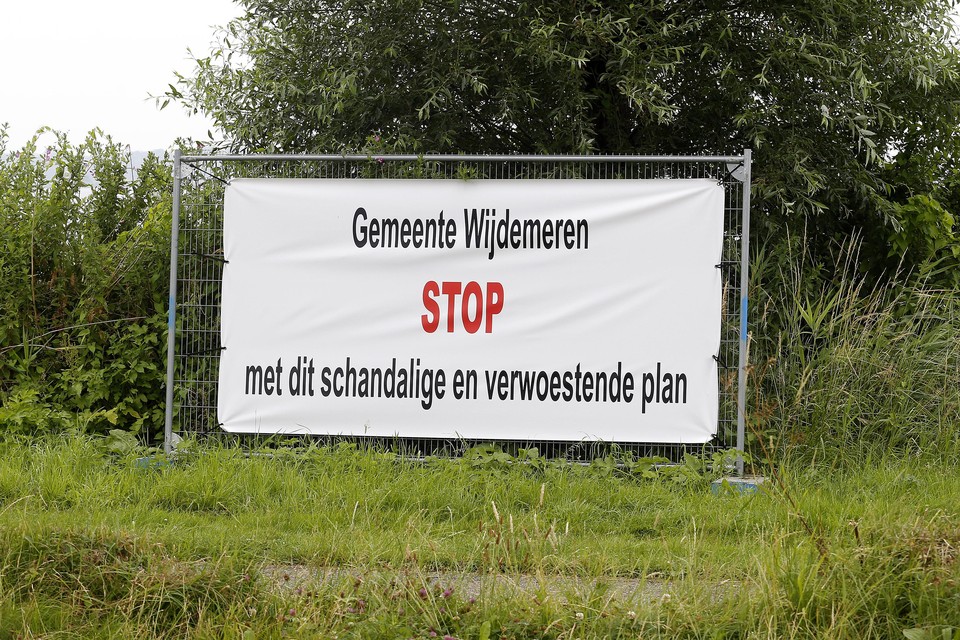 Wel in gesprek met bewoners, maar protestborden langs Horndijk blijven staan.