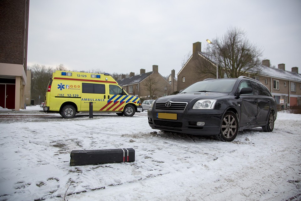 Auto’s botsen tegen elkaar door gladheid in Santpoort-Noord
Fotografie: Michel van Bergen