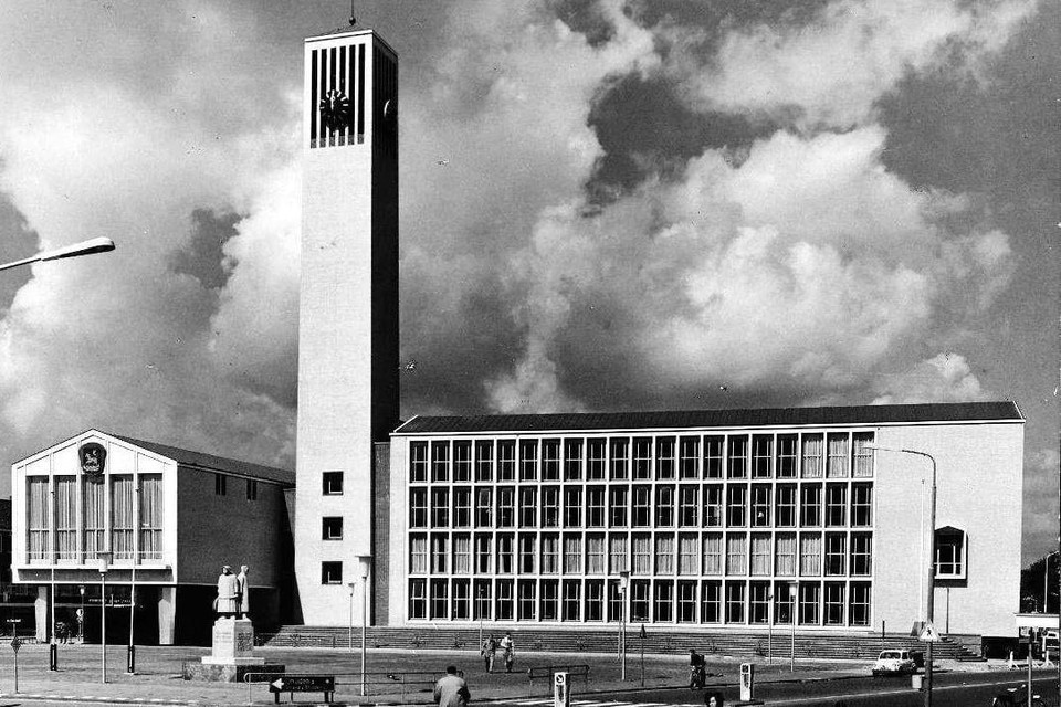 Stadhuis IJmuiden in 1965.