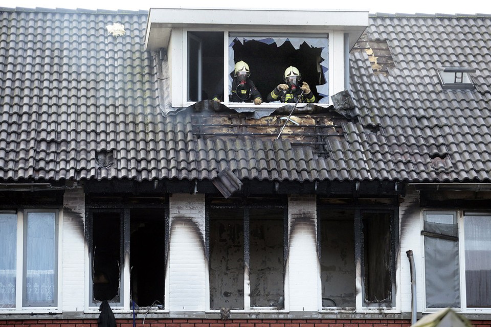 Uitslaande brand in Almere. Foto Studio Kastermans