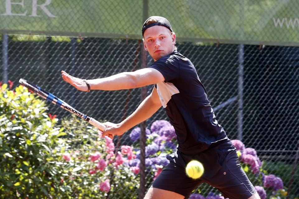 Groenekanner Joost van der Linden (20) heeft zijn droom om tennisprof te worden laten varen.