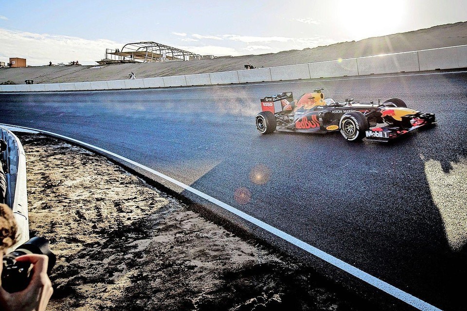 Hooggespannen verwachtingen voor de eerste F1-race in 36 jaar op Zandvoort, maar tegelijk zijn er donkere wolken.