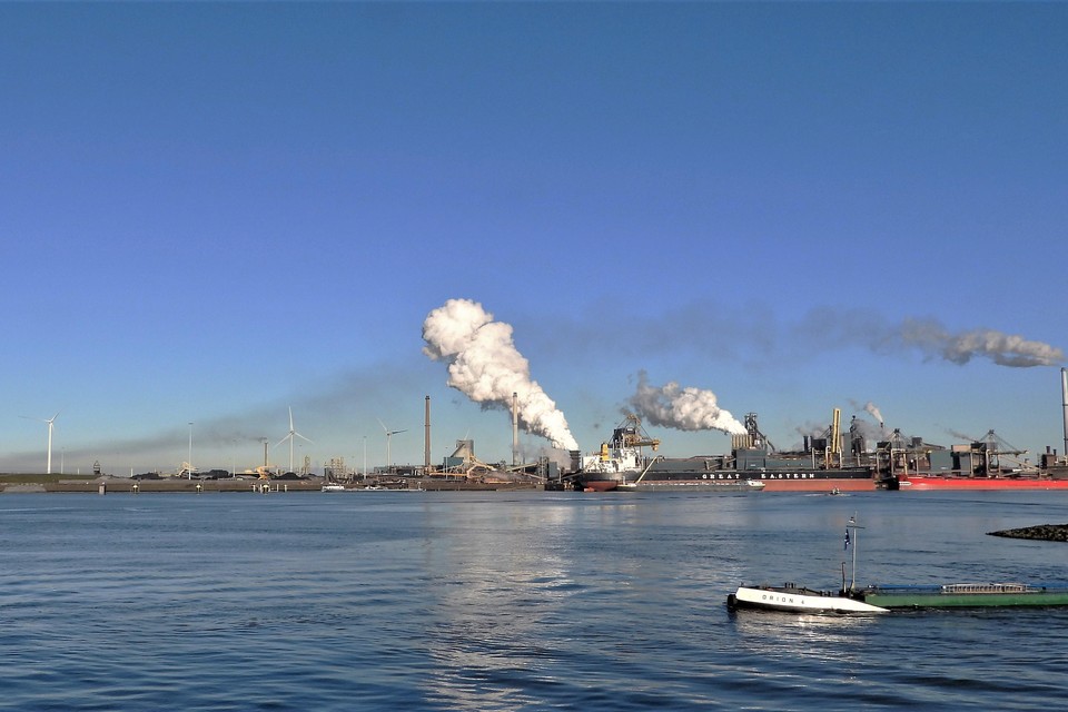 Schoorstenen en rookwolken maken plaats voor aanzienlijk groenere fabrieken op waterstof en elektriciteit.