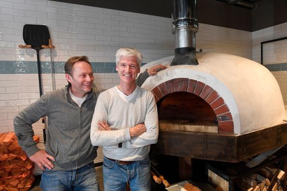 Marius Nitzsche en Frans van Camp, twee van de drie mannen achter Pizza Works.