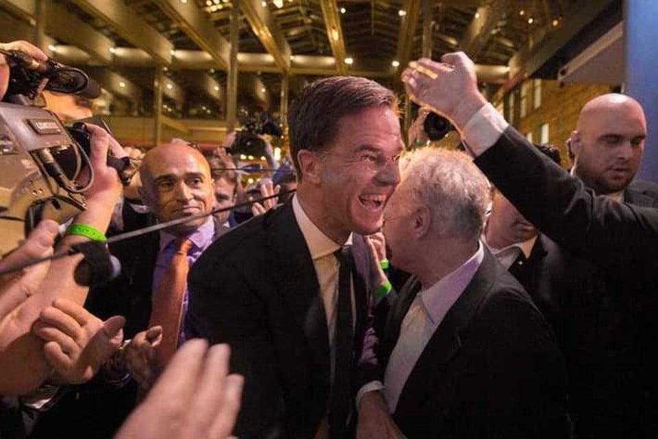 Maart 2017: een feest barst los bij de VVD, partijleider Mark Rutte is de gevierde man in WTC The Hague na de Tweede Kamerverkiezingen.