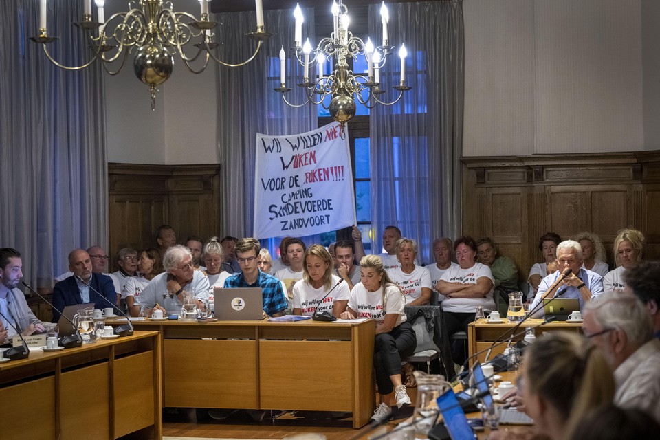 Recreanten van Sandevoerde probeerden de Zandvoortse gemeenteraad voor zich te winnen.