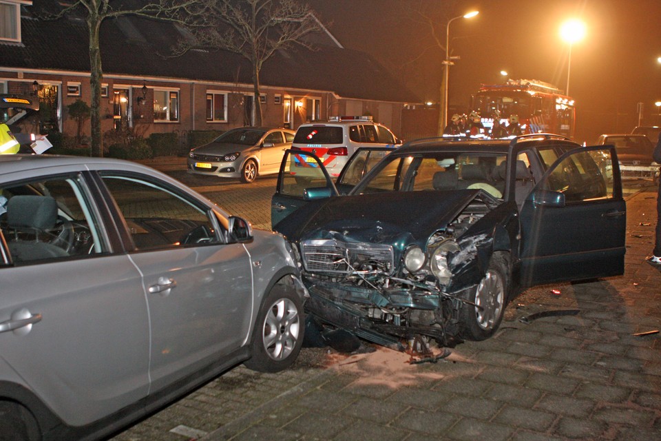 Grote ravage na joyriding in Huizen. Foto: Fotomix.nl