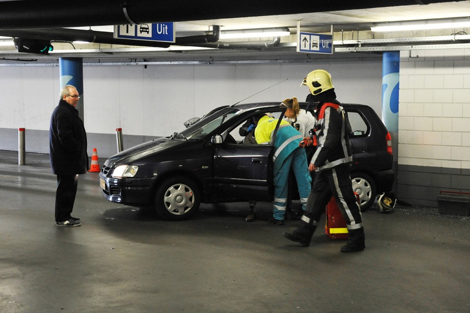 Gewonde bij ongeval in parkeergarage Hoofddorp. Foto Eric van Lieshout