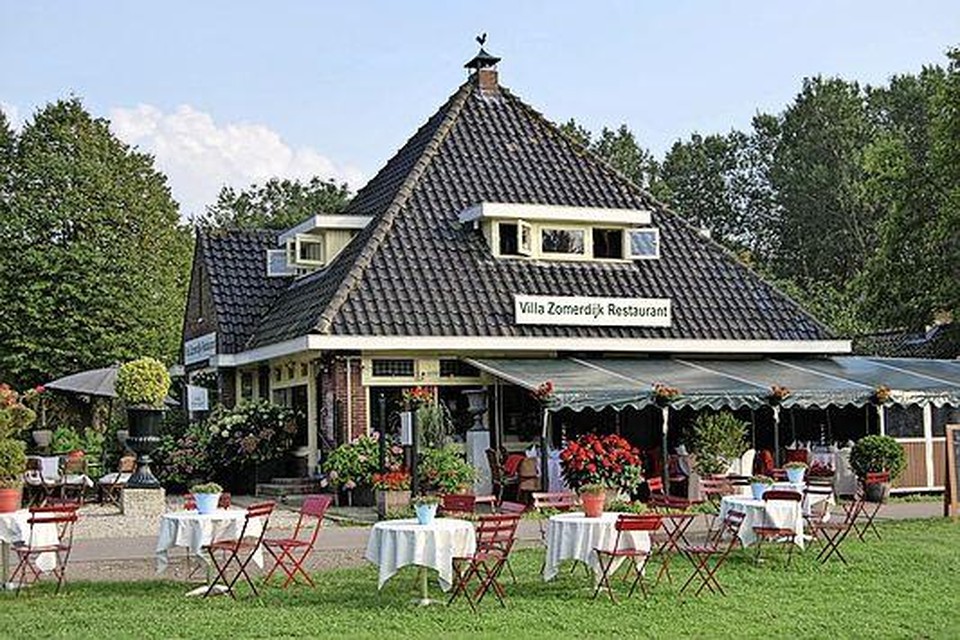Villa Zomerdijk aan de Genieweg in Velsen Zuid.