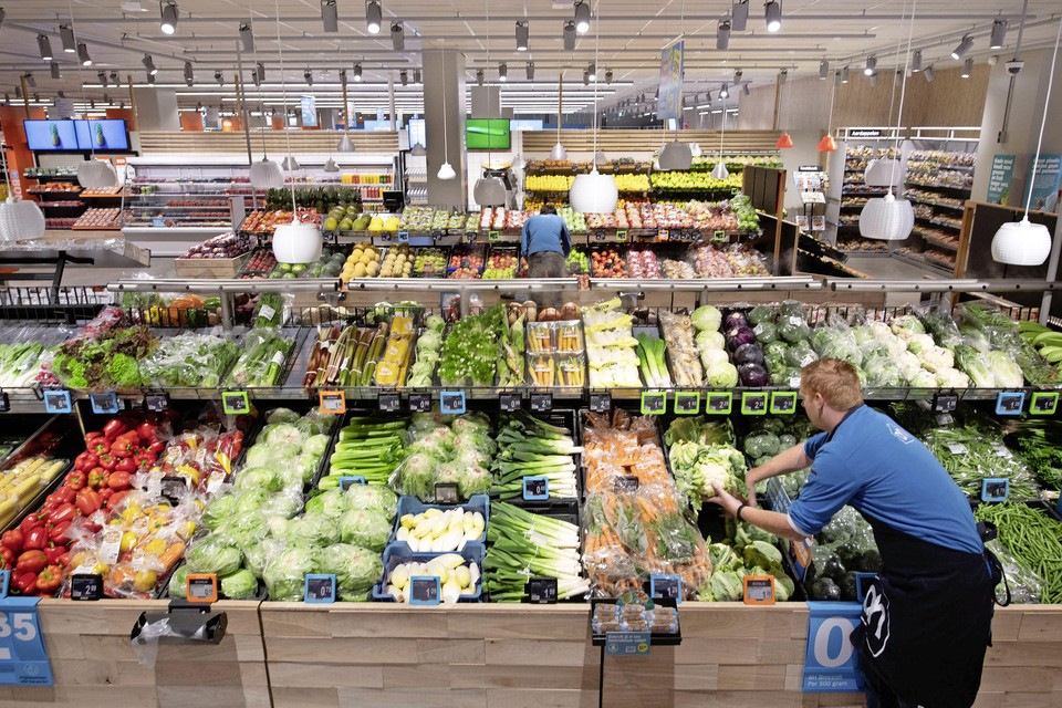De nieuwe supermarkt komt in plaats van de Albert Heijn in het winkelcentrum, deze sloot vier dagen geleden de deuren al voorgoed.