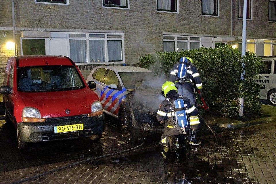 Op 25 januari 2018 raakte een politieauto zwaar beschadigd na een brandstichting aan de Etta Palmstraat in Hoofddorp. Het bleek het werk van een destijds 17-jarige jongen.