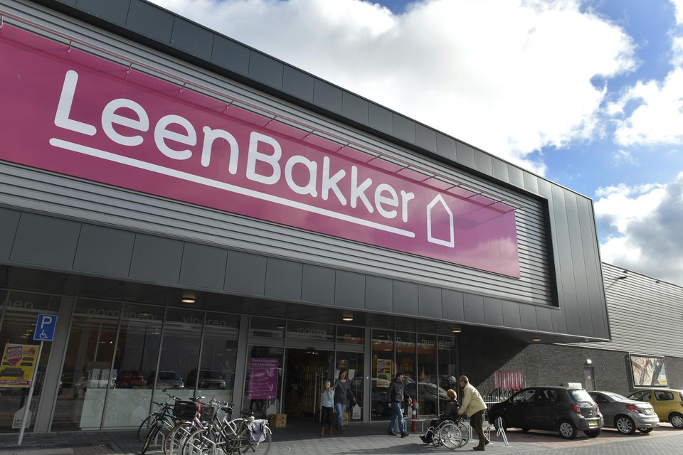 Leen Bakker in Hilversum is dicht tot maandag nadat een medewerkster corona bleek te hebben.